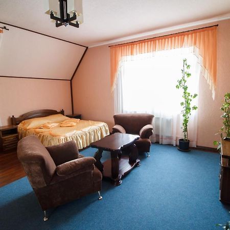 Hotel On Khmelnytskogo 8 Харьков Экстерьер фото