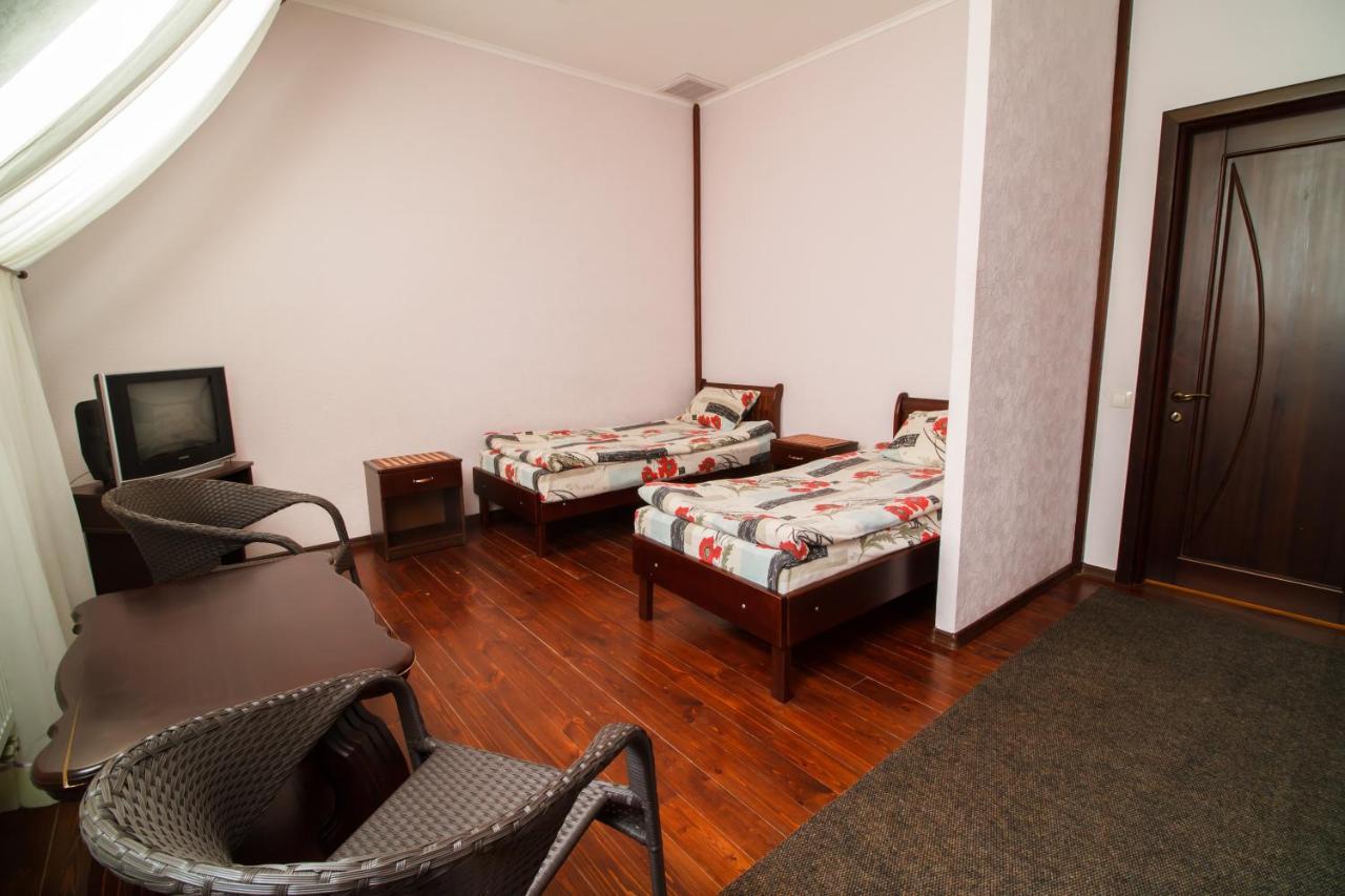 Hotel On Khmelnytskogo 8 Харьков Экстерьер фото